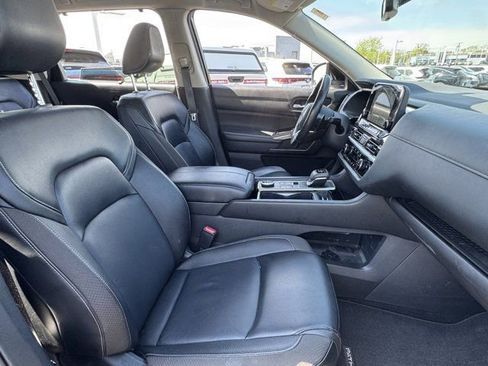 Used 2024 Nissan Pathfinder SL AWD/4WD image 25
