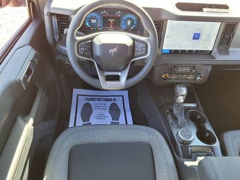 New 2025 Ford Bronco Base image 7