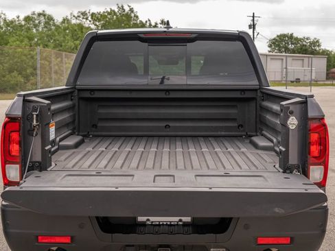 Used 2025 Honda Ridgeline TrailSport image 25