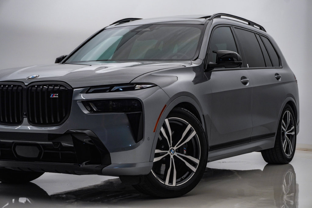 Used 2024 BMW X7 M60i w/ Executive Package AWD/4WD image 2