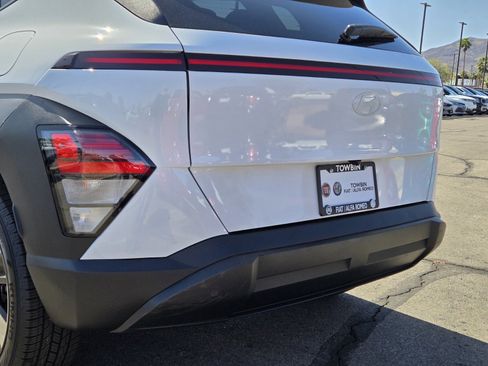 Used 2025 Hyundai Kona SEL FWD image 5