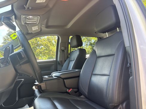 Used 2025 GMC Sierra 1500 SLT AWD/4WD image 12