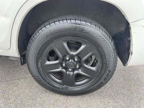 Used 2006 Toyota RAV4 2WD image 10