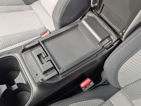 Used 2022 Subaru Outback Premium image 23