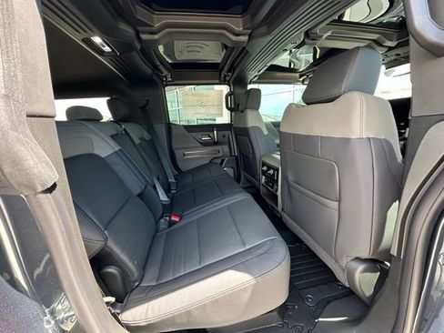 New 2025 GMC Hummer EV 2X AWD/4WD image 30