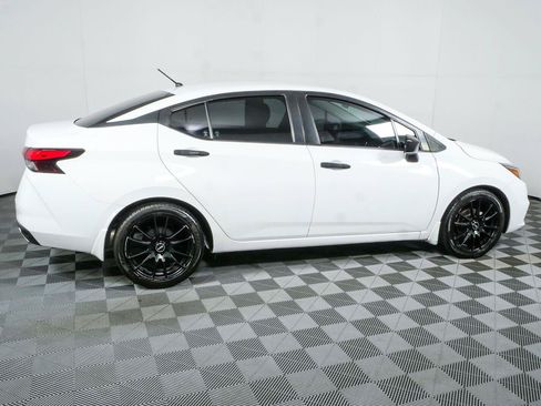 Used 2020 Nissan Versa S FWD image 2