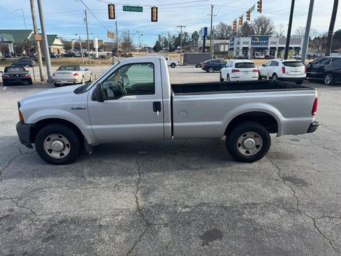 Used 2006 Ford F350 XLT RWD image 2