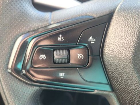 Used 2025 Chevrolet Trax LT image 31