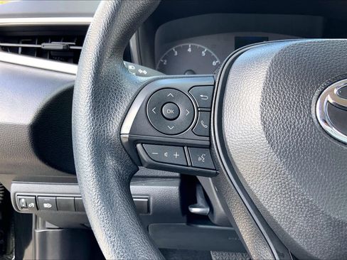 Certified 2025 Toyota Corolla LE image 23