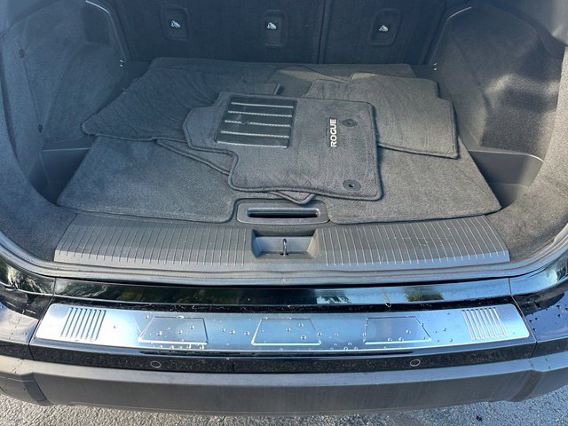 Certified 2024 Nissan Rogue SV w/ SV Premium Package AWD/4WD image 15