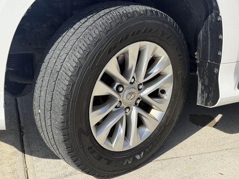 Used 2017 Lexus GX 460 Premium image 21