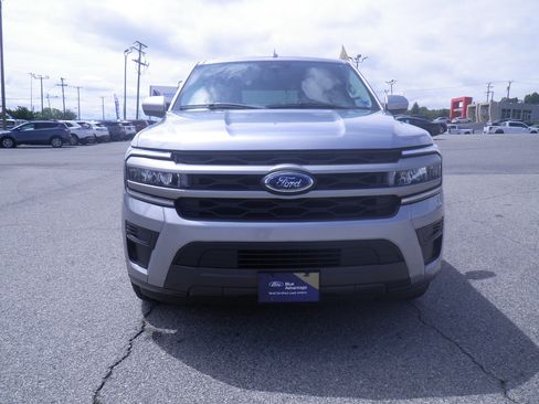 Certified 2024 Ford Expedition XLT AWD/4WD image 2