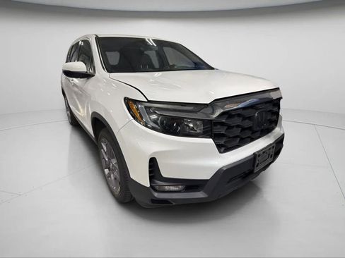 Used 2023 Honda Passport EX-L image 3