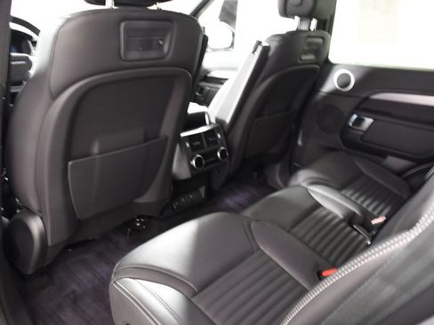 Used 2025 Land Rover Discovery Dynamic SE AWD/4WD image 27