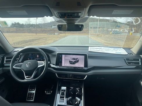 New 2026 Volkswagen Atlas Peak Edition image 11