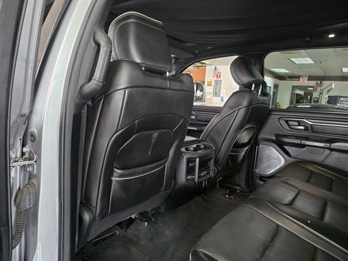 Used 2019 RAM 1500 Limited AWD/4WD image 11