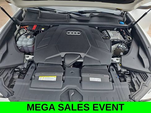 Used 2019 Audi Q8 Premium Plus w/ Premium Plus AWD/4WD image 33
