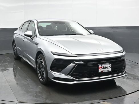 New 2026 Hyundai Sonata SEL FWD image 4