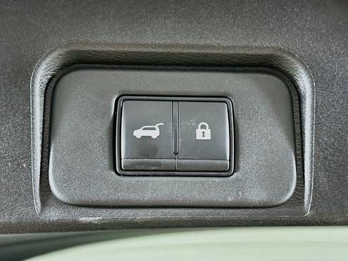 Used 2026 Nissan Rogue SV AWD/4WD image 28