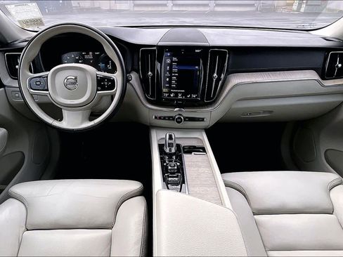 Used 2018 Volvo XC60 T8 Inscription w/ Advanced Package image 18