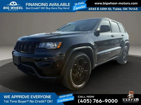 Used 2019 Jeep Grand Cherokee Laredo RWD image 1