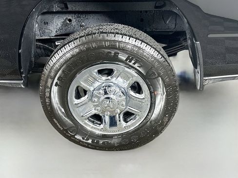 New 2026 RAM 3500 Tradesman w/ Chrome Appearance Group image 17