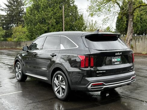 Used 2023 Kia Sorento EX AWD/4WD image 3
