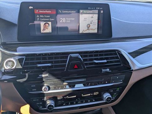 Used 2018 BMW 530e w/ M Sport Package 2 image 15