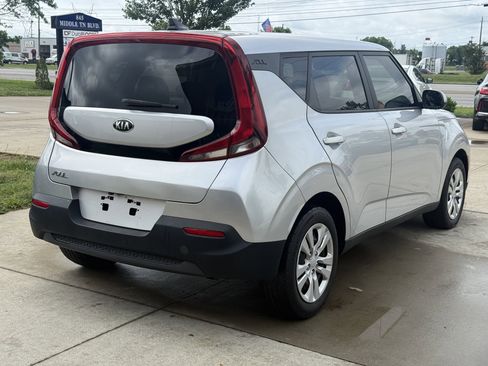 Used 2021 Kia Soul LX FWD image 7
