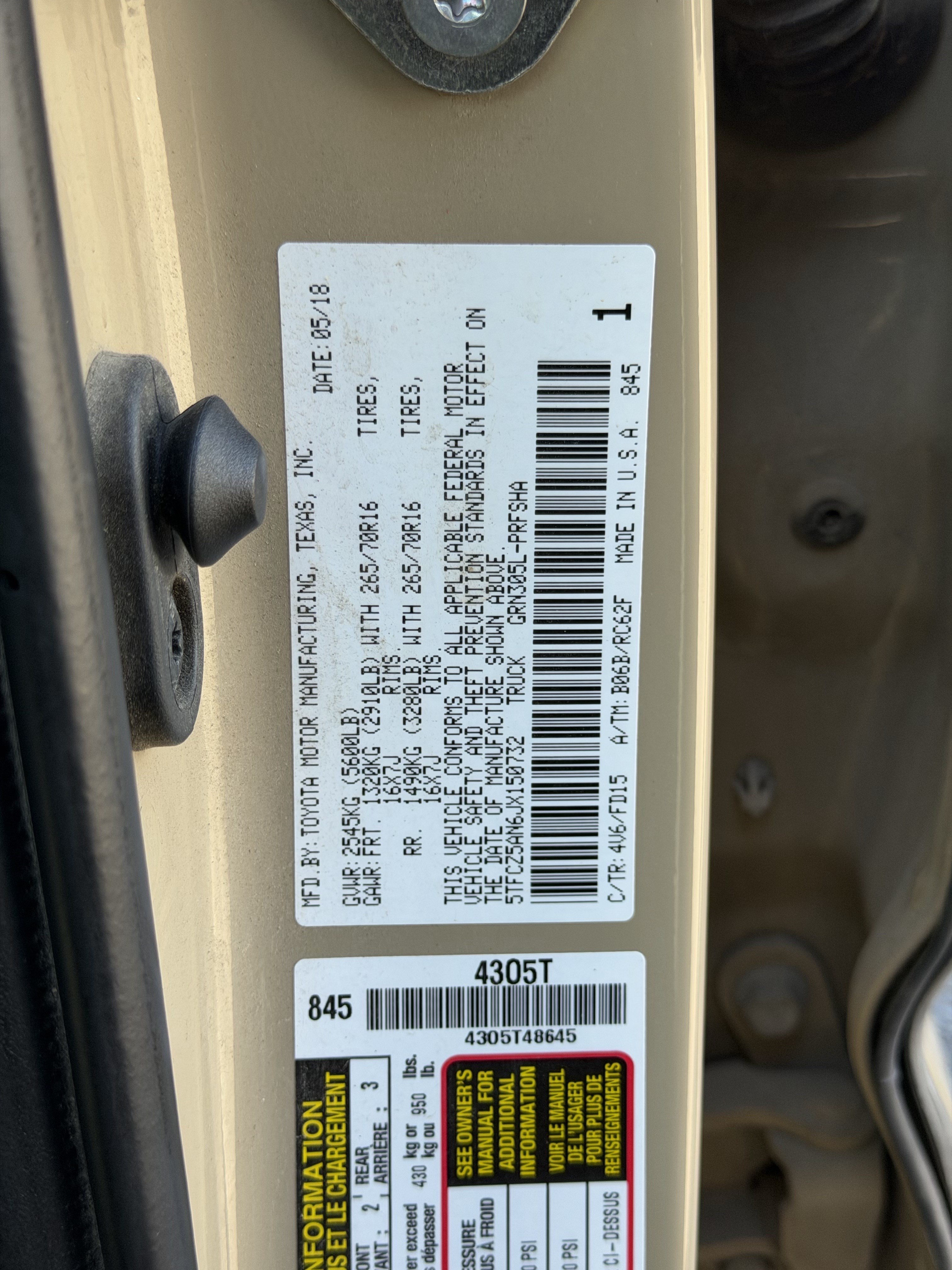 Used 2018 Toyota Tacoma TRD Off-Road AWD/4WD image 18