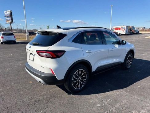 New 2026 Ford Escape SE image 5