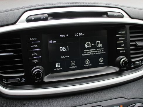Used 2018 Kia Sorento FWD image 14