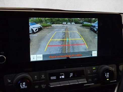 Used 2025 Toyota Grand Highlander FWD image 16