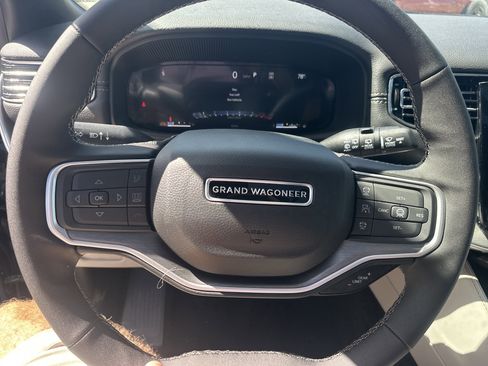 New 2026 Jeep Grand Wagoneer L 4WD w/ Premium Group I image 23