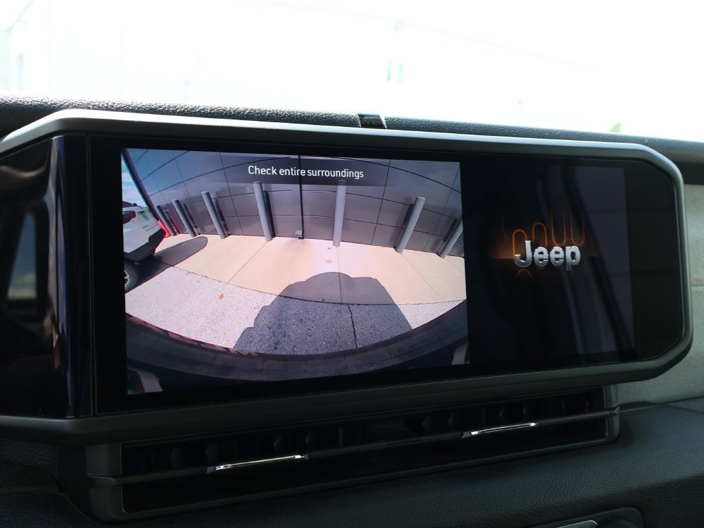 Used 2024 Jeep Wrangler Unlimited Sport AWD/4WD image 32