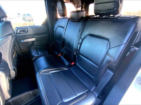 Used 2022 Ford Bronco Badlands image 28