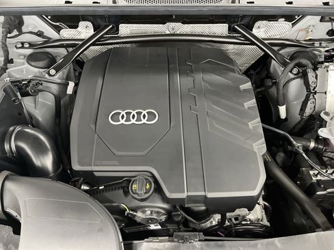 Used 2023 Audi Q5 2.0T Premium w/ Convenience Package AWD/4WD image 34