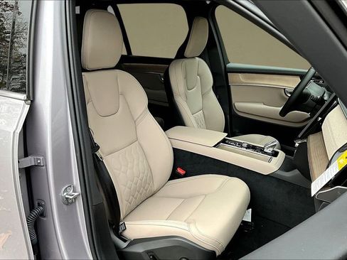 New 2026 Volvo XC90 B6 Plus w/ Protection Package Premier AWD/4WD image 10
