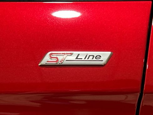 Used 2022 Ford Edge ST-Line w/ Class II Trailer Tow Package image 8