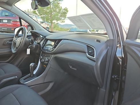 Used 2019 Chevrolet Trax LT FWD image 23