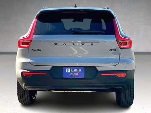 New 2026 Volvo XC40 B5 Ultra w/ Climate Package AWD/4WD image 4