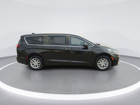 New 2026 Chrysler Pacifica Select FWD image 9