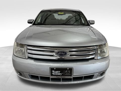 Used 2009 Ford Taurus SEL image 2