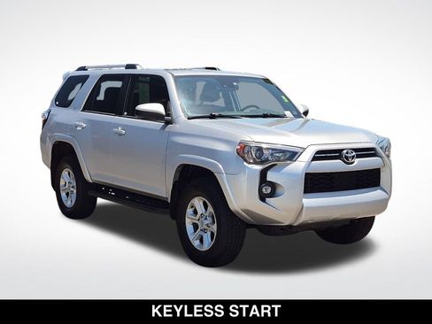 Used 2023 Toyota 4Runner SR5 AWD/4WD image 2