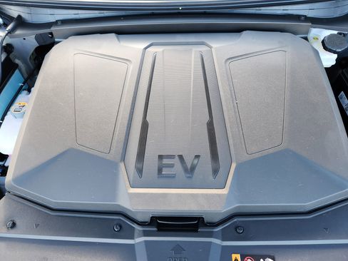 New 2026 Hyundai Ioniq 5 SEL image 17