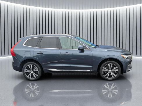 Used 2022 Volvo XC60 B6 Inscription w/ Climate Package AWD/4WD image 3