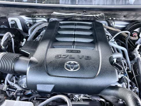 Used 2020 Toyota Tundra Platinum image 10