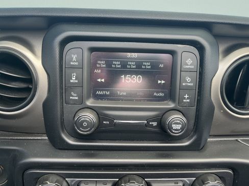 Used 2019 Jeep Wrangler Unlimited Sport S AWD/4WD image 14