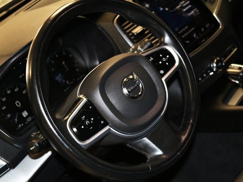 Used 2022 Volvo XC90 T5 Momentum image 72