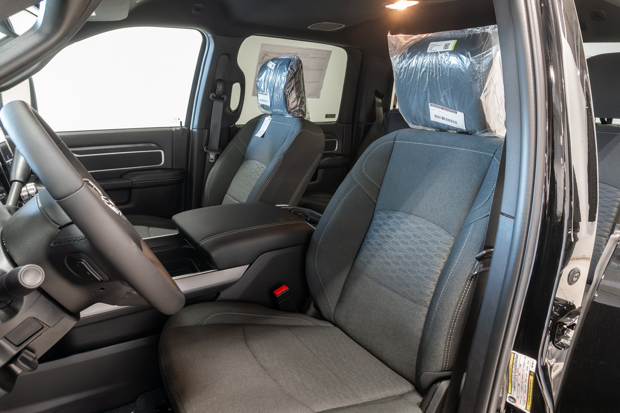 New 2027 RAM 3500 Big Horn AWD/4WD image 10